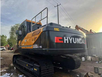 Ekskavatorius Used Good Quality Excavator Korea Hyundai 225LC-9T 225Lc-7 220LC-9S 150Lc-7 Good Quality for Sale at Low Price: foto 2