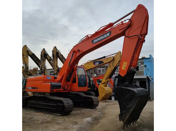 Vikšrinis ekskavatorius DOOSAN DX225