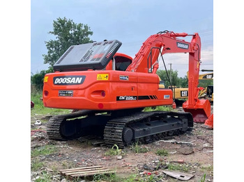 Vikšrinis ekskavatorius DOOSAN DX225