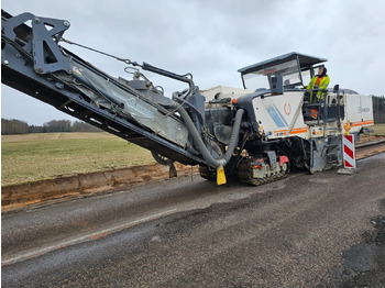 Asfalto freza WIRTGEN