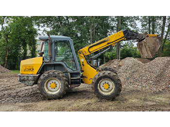 Teleskopinis ratinis krautuvas JCB