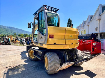 Ratinis ekskavatorius New Holland MH 2.6 PELLE A PNEUS 10T: foto 3
