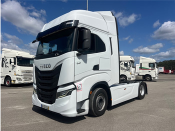 Vilkikas IVECO S-WAY