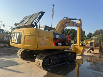 Vikšrinis ekskavatorius CATERPILLAR 325D