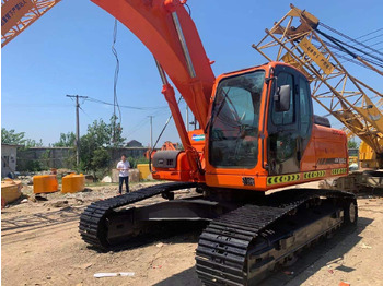 Vikšrinis ekskavatorius DOOSAN DX300