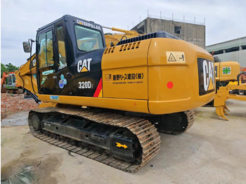 Vikšrinis ekskavatorius CATERPILLAR 320D2