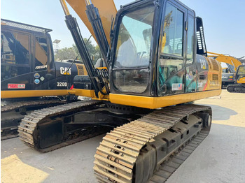 Vikšrinis ekskavatorius CAT 330D: foto 3