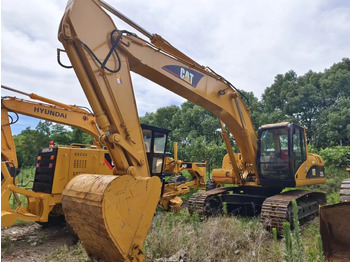 Vikšrinis ekskavatorius CATERPILLAR 325C