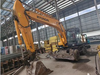 Ratinis ekskavatorius HYUNDAI