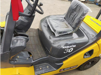 Dyzelinis krautuvas KOMATSU FD30: foto 2