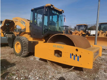 Kompaktorius XCMG XS263J