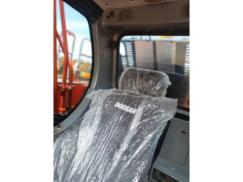 Vikšrinis ekskavatorius Doosan DX 300: foto 4