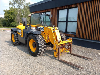 Teleskopinis krautuvas JCB