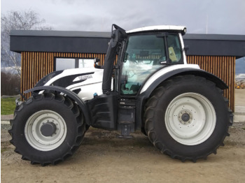 Traktorius VALTRA T254