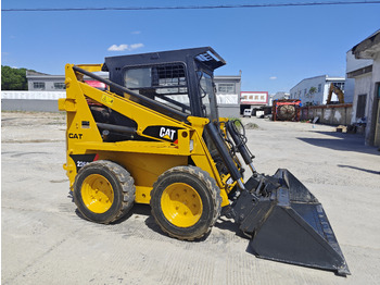 Mini krautuvas CATERPILLAR 226