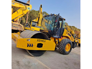 Kompaktorius XCMG XS143J