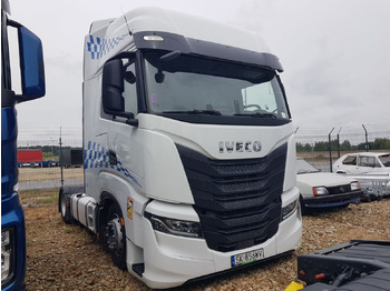 Vilkikas IVECO