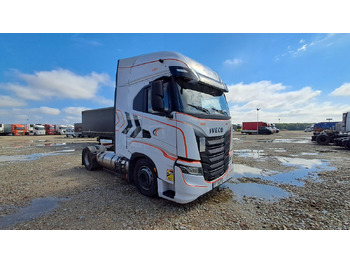 Vilkikas IVECO