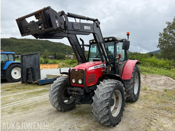 Traktorius MASSEY FERGUSON 6470