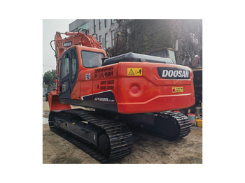 Vikšrinis ekskavatorius DOOSAN DX225