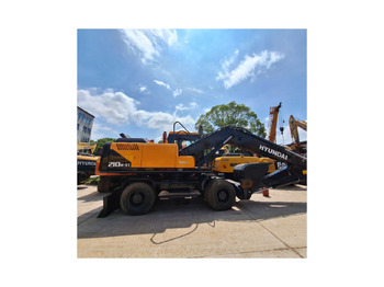 Ratinis ekskavatorius Hyundai 210w-9 wheel excavator: foto 2
