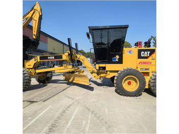 Greideris CATERPILLAR 140H