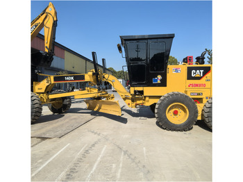 Greideris CATERPILLAR 140H