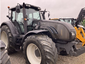 Traktorius VALTRA T213