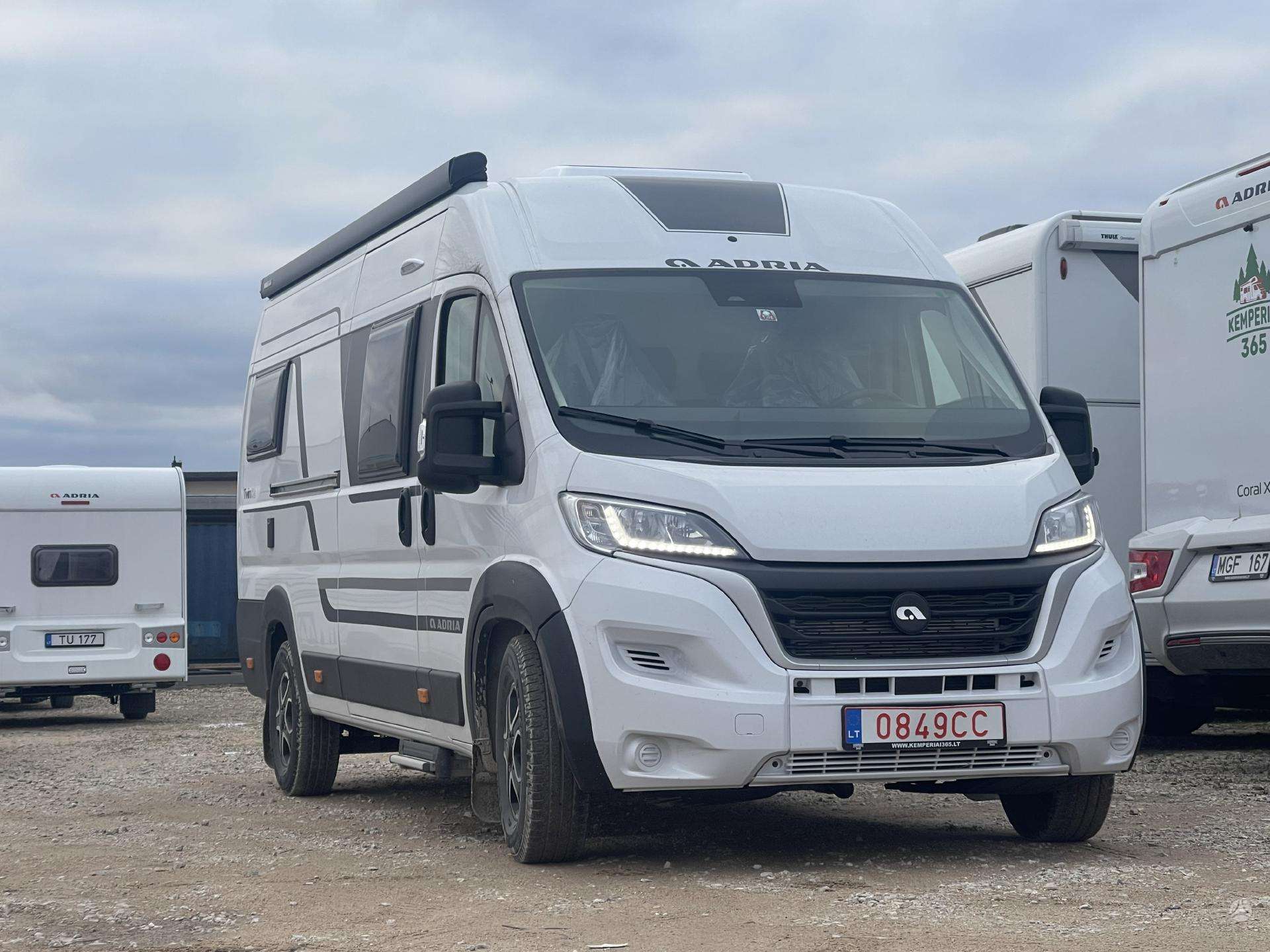 Mikroautobusas kemperis ADRIA Twin