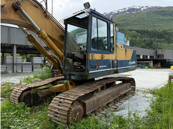 Vikšrinis ekskavatorius KOMATSU PC200