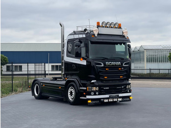 Vilkikas SCANIA R 520