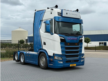 Vilkikas SCANIA S 660