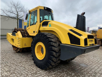 Kompaktorius BOMAG