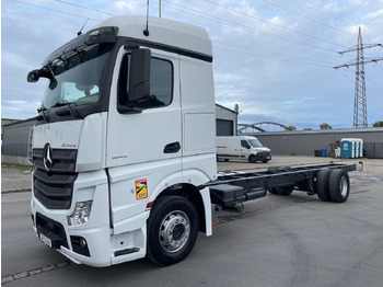 Važiuoklės sunkvežimis Mercedes-Benz Actros 4 1843 4x2 Fahrgestell/StandAC/ACC/EU6: foto 3