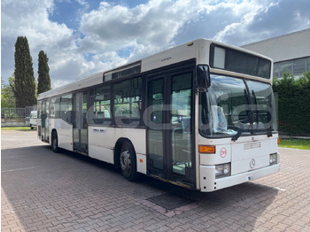 Priemiestinis autobusas MERCEDES-BENZ
