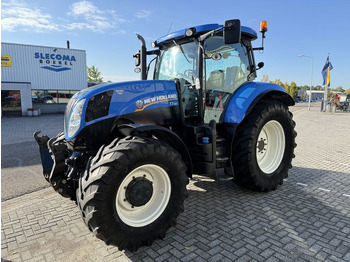 Traktorius NEW HOLLAND T7