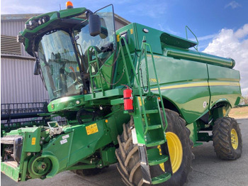 Derliaus nuėmimo kombainas JOHN DEERE S780