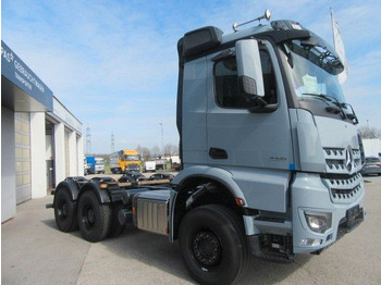 Važiuoklės sunkvežimis Mercedes-Benz Arocs 5 3351K 6x4 Fgst. neu: foto 3