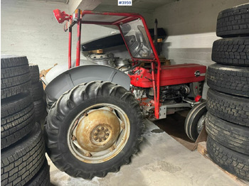 Traktorius MASSEY FERGUSON 1000 series