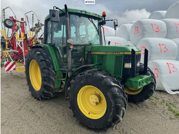 Traktorius JOHN DEERE 6400