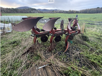 Žemės dirbimo technika Kverneland 3-furrow reversible plough: foto 2