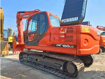 Vikšrinis ekskavatorius DOOSAN DX150