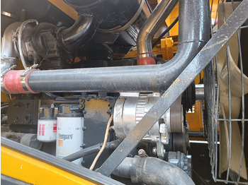 Ratinis krautuvas KOMATSU WA380-3: foto 4