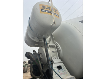 Betono maišyklė SHACMAN M3000S: foto 3 Betono maišyklė SHACMAN M3000S: foto 3