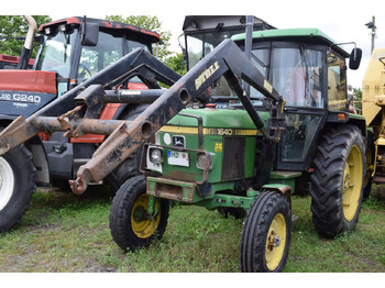 Traktorius JOHN DEERE 1640