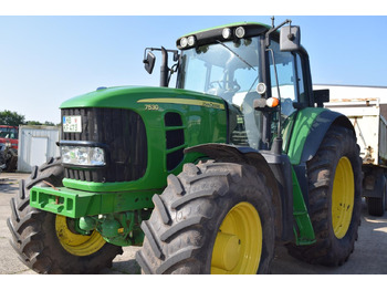 Traktorius JOHN DEERE 7530