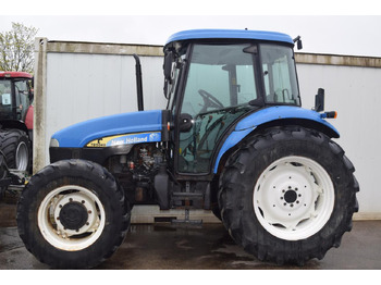 Traktorius NEW HOLLAND TD5