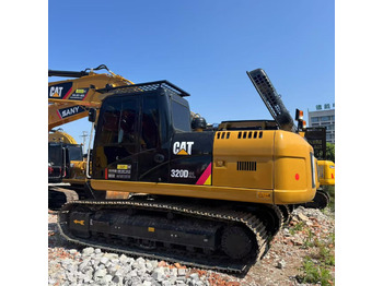 Vikšrinis ekskavatorius CATERPILLAR 320D2