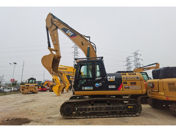 Vikšrinis ekskavatorius CATERPILLAR 320D2