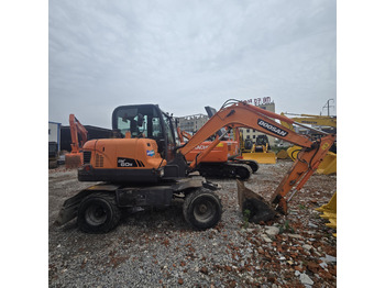 Ratinis ekskavatorius DOOSAN DX60W